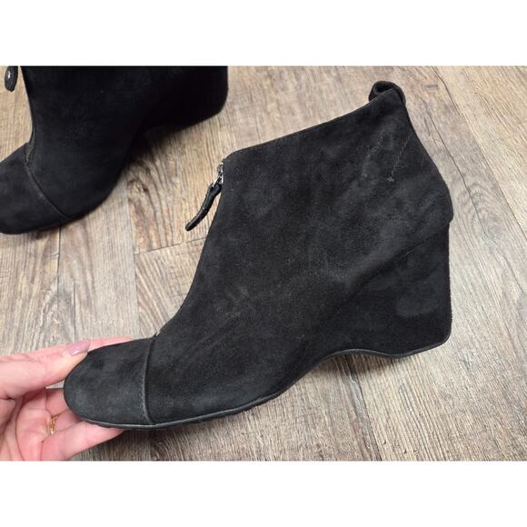 Kenneth Cole Gentle Souls Ridgual Boot Size 10M Black Suede Wedge Bootie - Picture 2 of 8